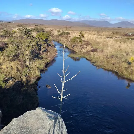 Konukevi Connemara View Camus Eighter